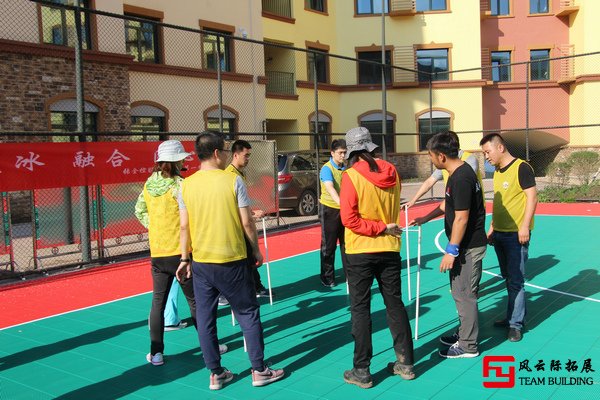 九游娛樂(lè)：素質(zhì)拓展游戲2024最新十個(gè)團(tuán)建活動(dòng)互動(dòng)小游戲推薦(圖2)