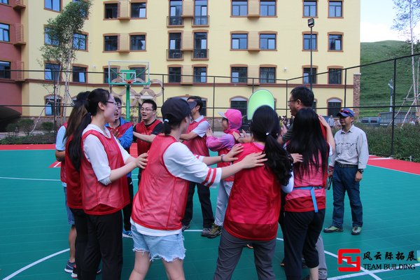九游娛樂(lè)：素質(zhì)拓展游戲2024最新十個(gè)團(tuán)建活動(dòng)互動(dòng)小游戲推薦(圖3)