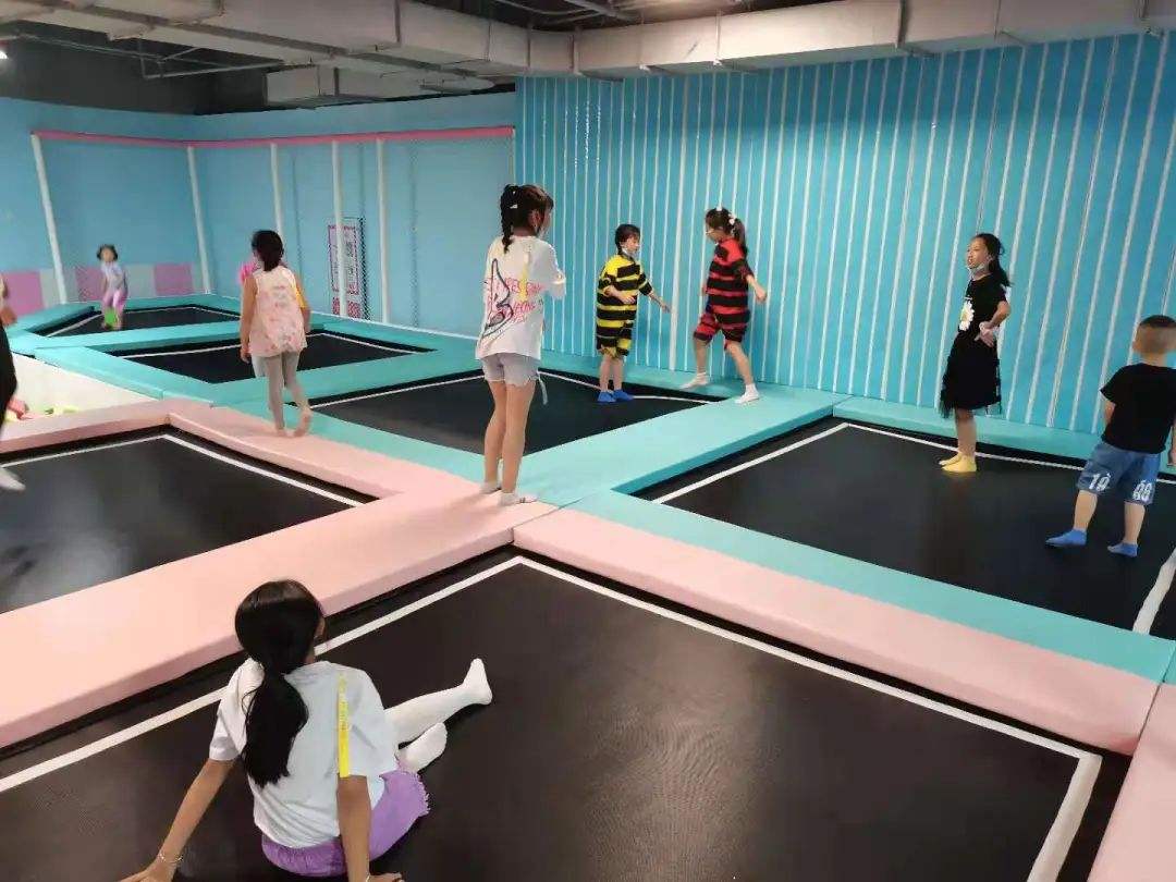九游app：兒童樂園里有哪些人氣爆棚的小型游樂項目設(shè)備？(圖1)