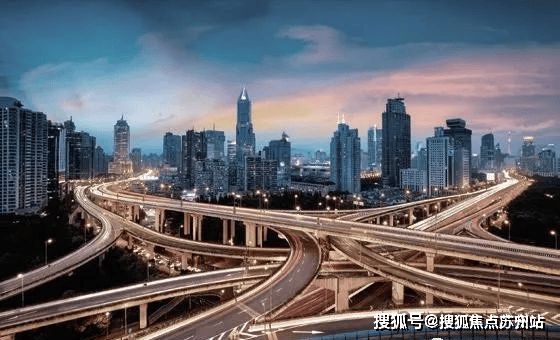 瀧悅藍(lán)灣(售樓處)首頁網(wǎng)站-2024樓盤評(píng)測(cè)_瀧悅藍(lán)灣-最新戶型(圖9)