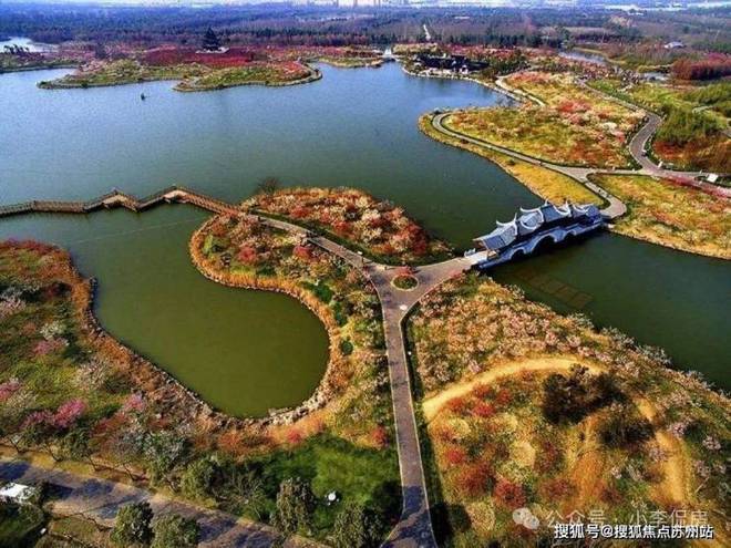 瀧悅藍(lán)灣(售樓處)首頁網(wǎng)站-2024樓盤評(píng)測(cè)_瀧悅藍(lán)灣-最新戶型(圖13)